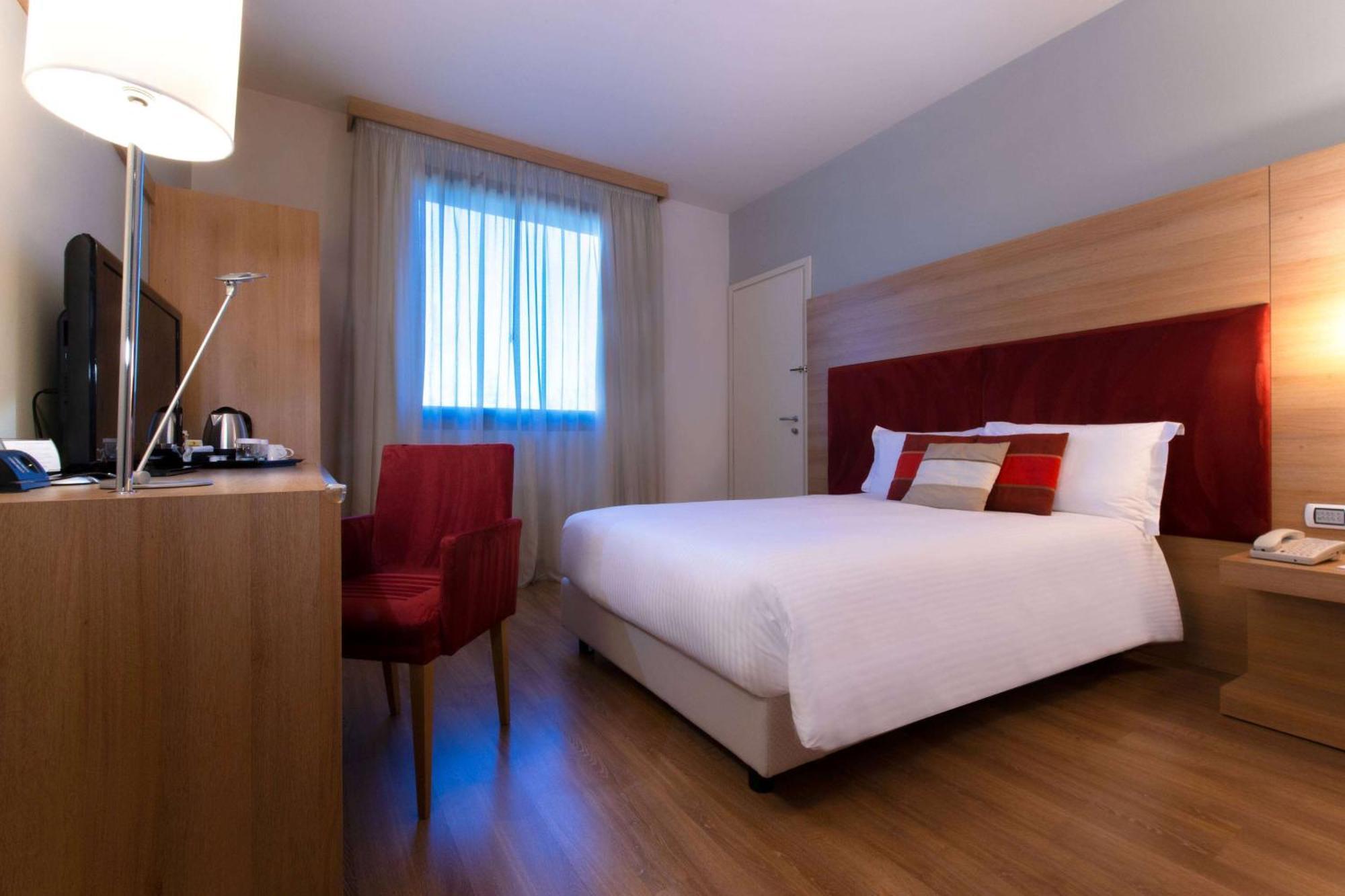 ฮิลตั้น การ์เด้น อิินน์ มิลาน มัลเพนซ่า Hotel ซอมมา ลอมบาร์โด ภายนอก รูปภาพ