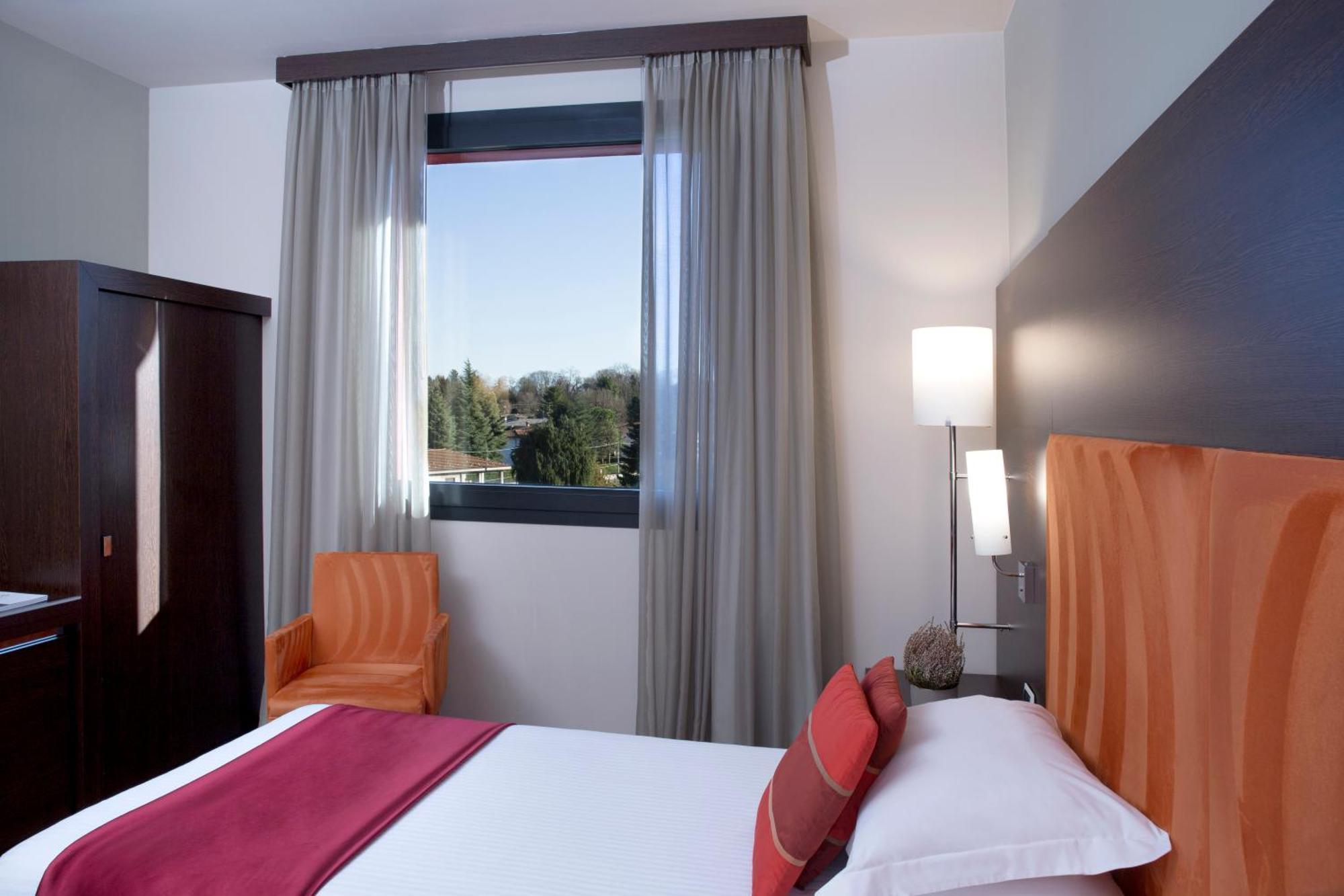 ฮิลตั้น การ์เด้น อิินน์ มิลาน มัลเพนซ่า Hotel ซอมมา ลอมบาร์โด ภายนอก รูปภาพ