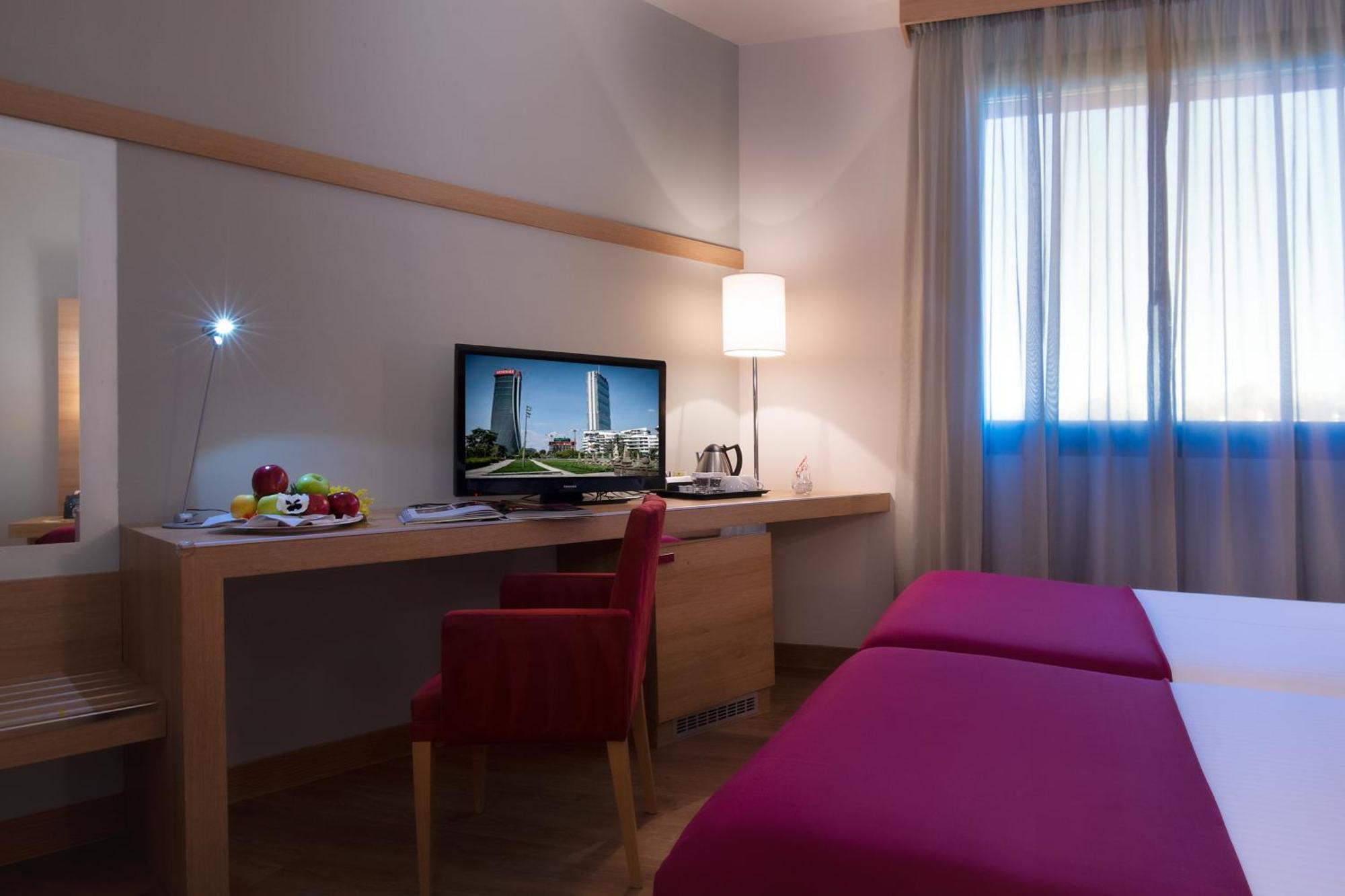 ฮิลตั้น การ์เด้น อิินน์ มิลาน มัลเพนซ่า Hotel ซอมมา ลอมบาร์โด ภายนอก รูปภาพ
